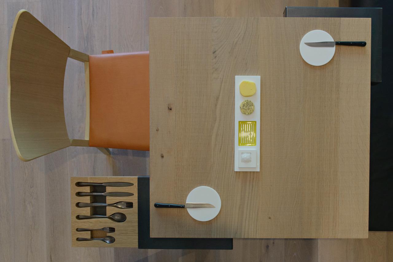 Karen Wuytens, ontwerp van tafel, besteklade, stoel voor restaurant Magis, divers, 2015