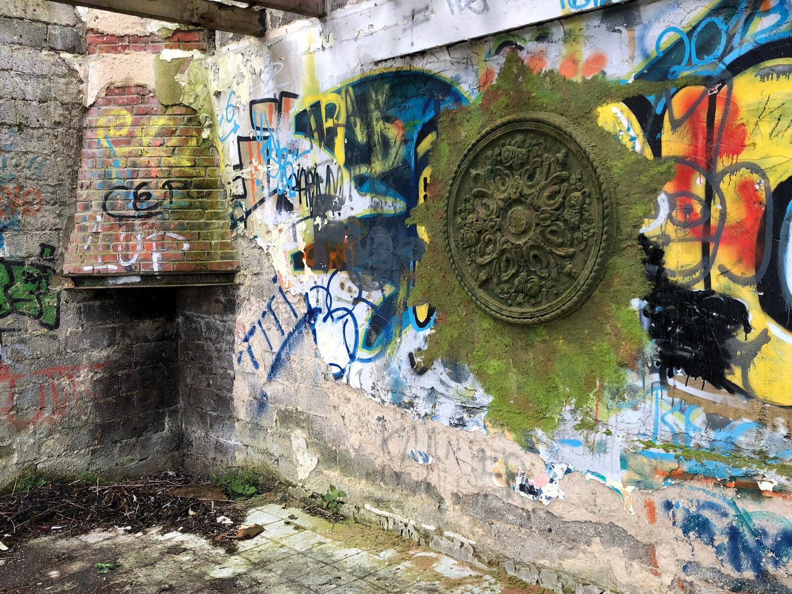 Jonas Vansteenkiste, Fractum domum palempsest interventions, Sculptuur, Site gebonden, 2017-2018