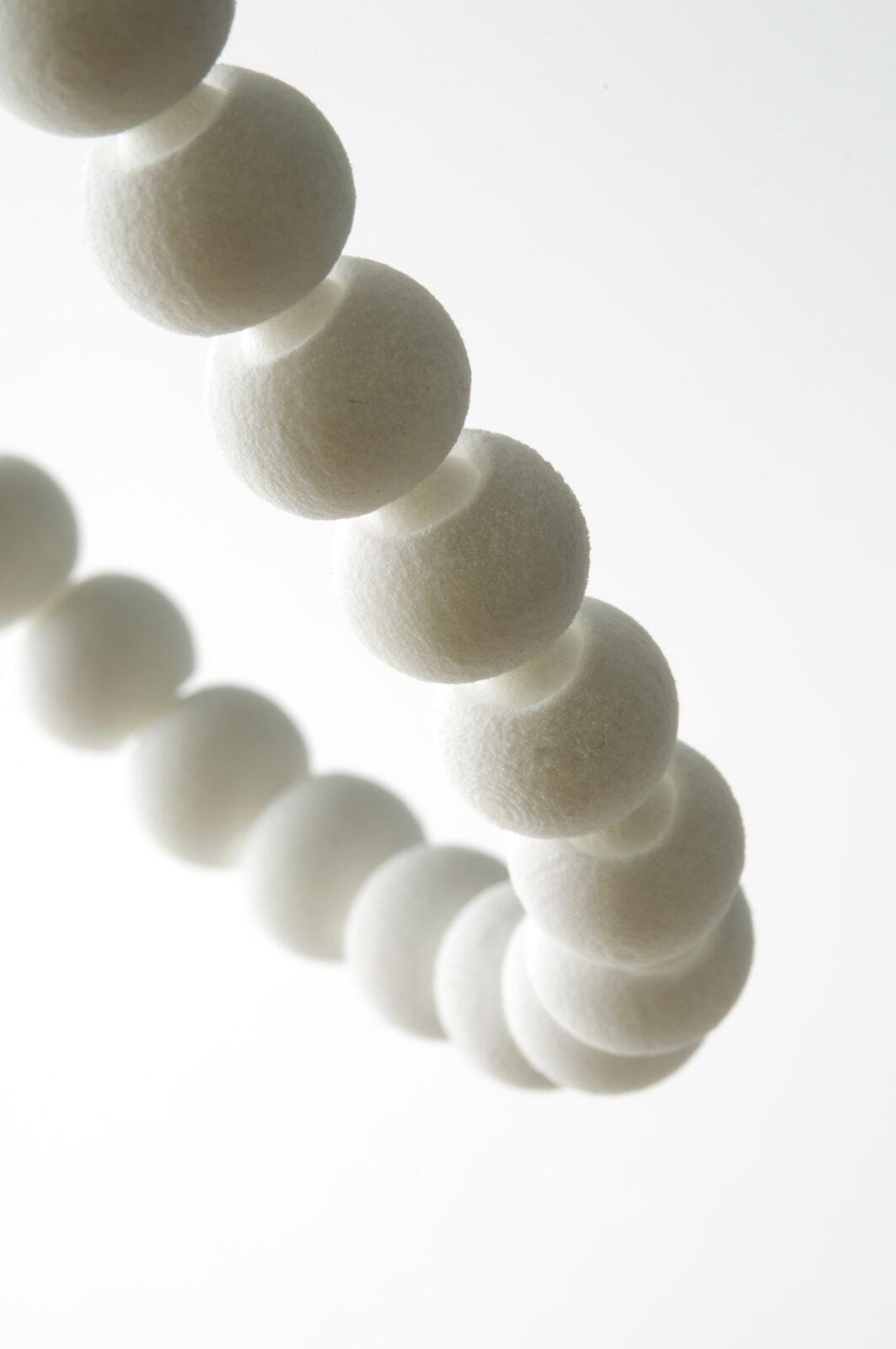 Karen Wuytens, Girl with a pearl, 3D printing, 2012, 0,8x0,8x45 cm