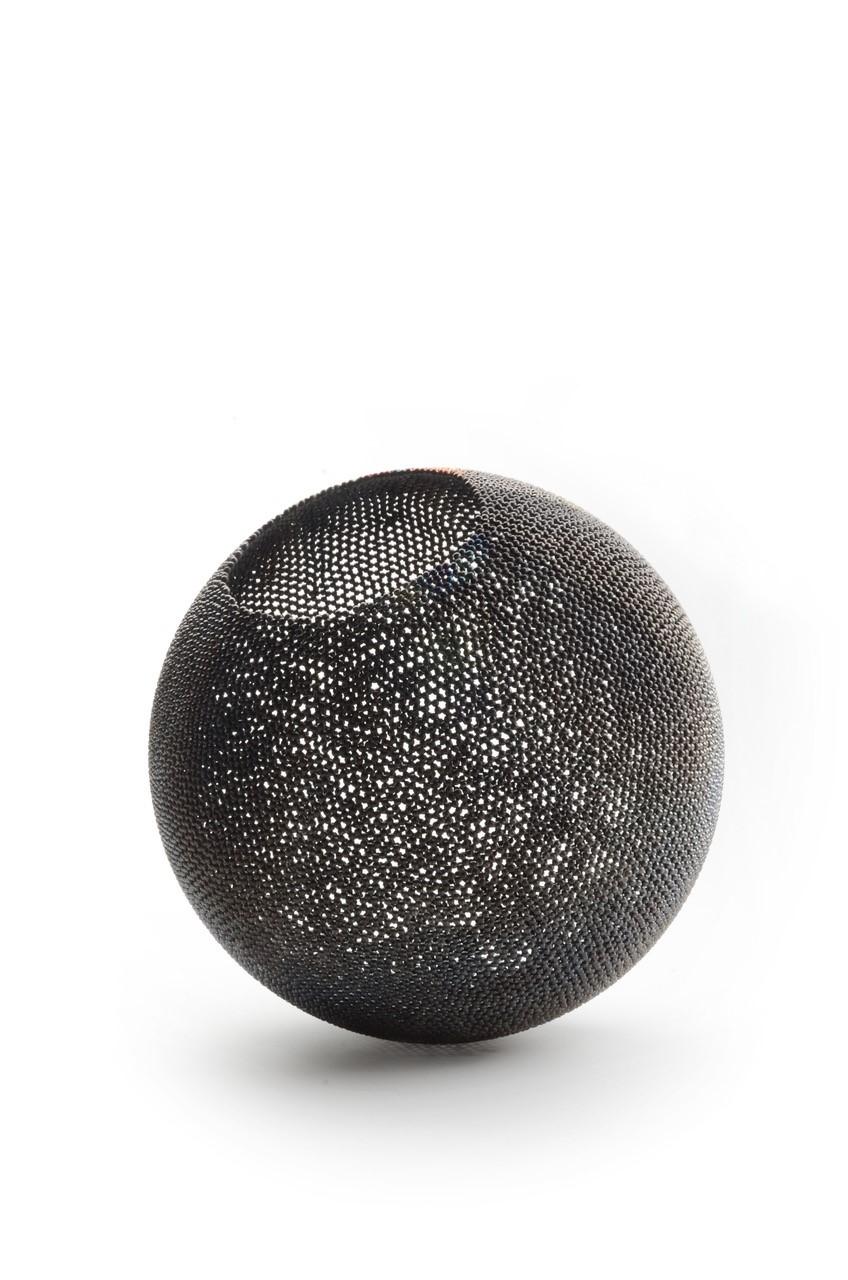 David Huycke, Pearl Globe, zilver gegranuleerd, 2019, 26 cm x 26 cm